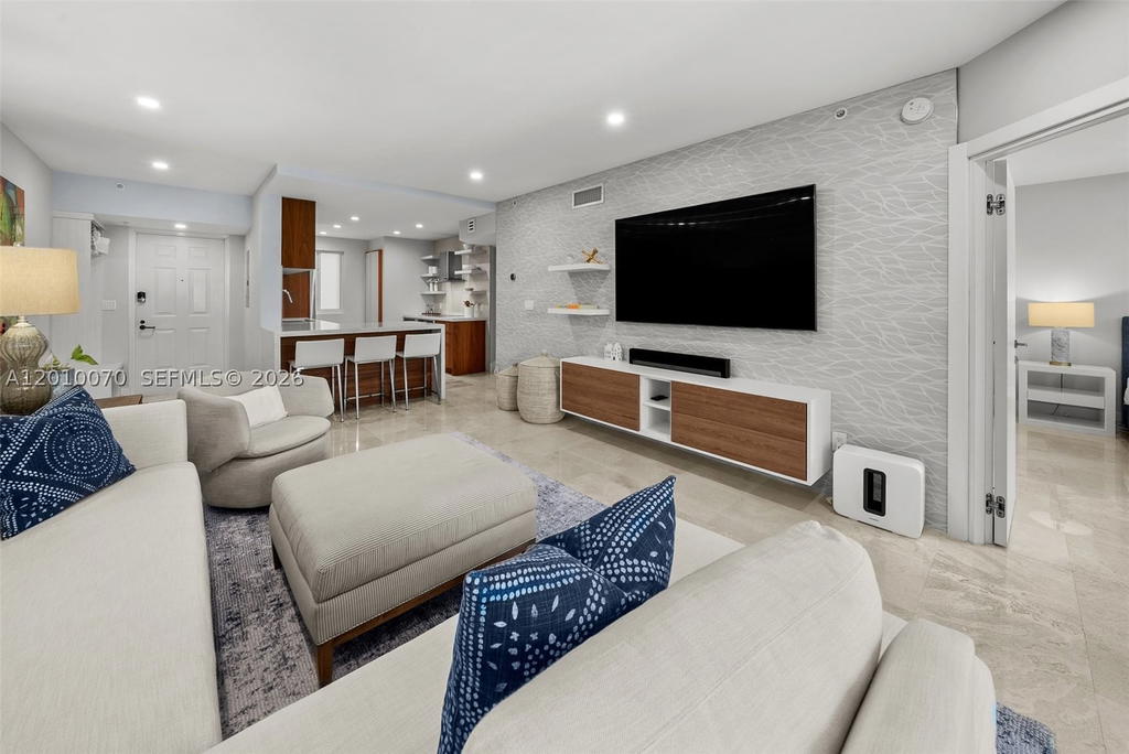 Real estate property located at 100 Meridian Ave #233, Miami-dade, The Courts At South Beach, Miami Beach, FL