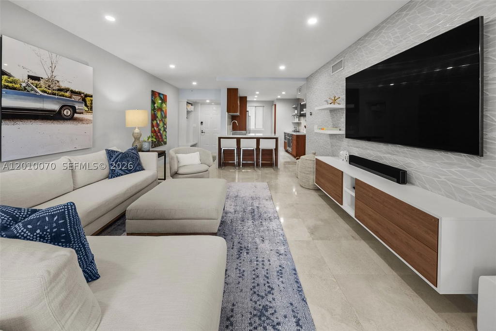 Real estate property located at 100 Meridian Ave #233, Miami-dade, The Courts At South Beach, Miami Beach, FL