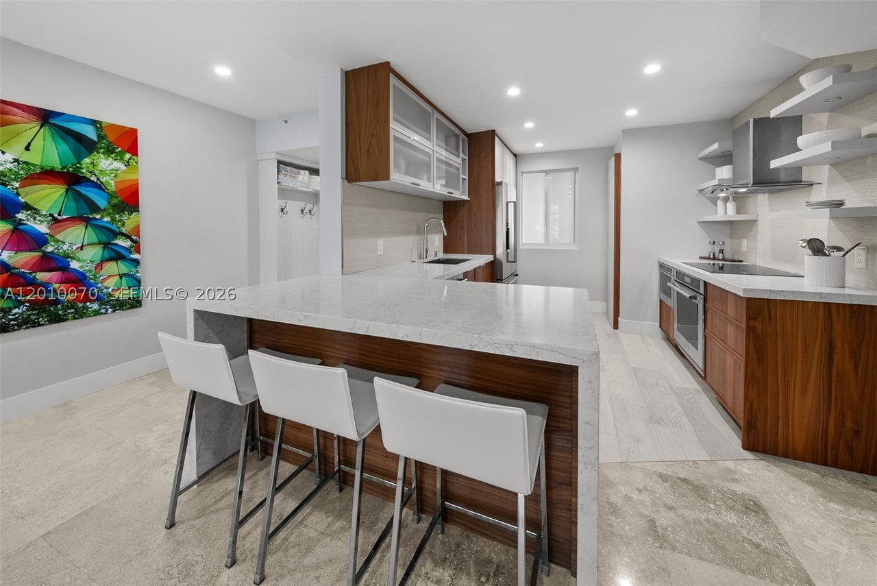 Real estate property located at 100 Meridian Ave #233, Miami-dade, The Courts At South Beach, Miami Beach, FL