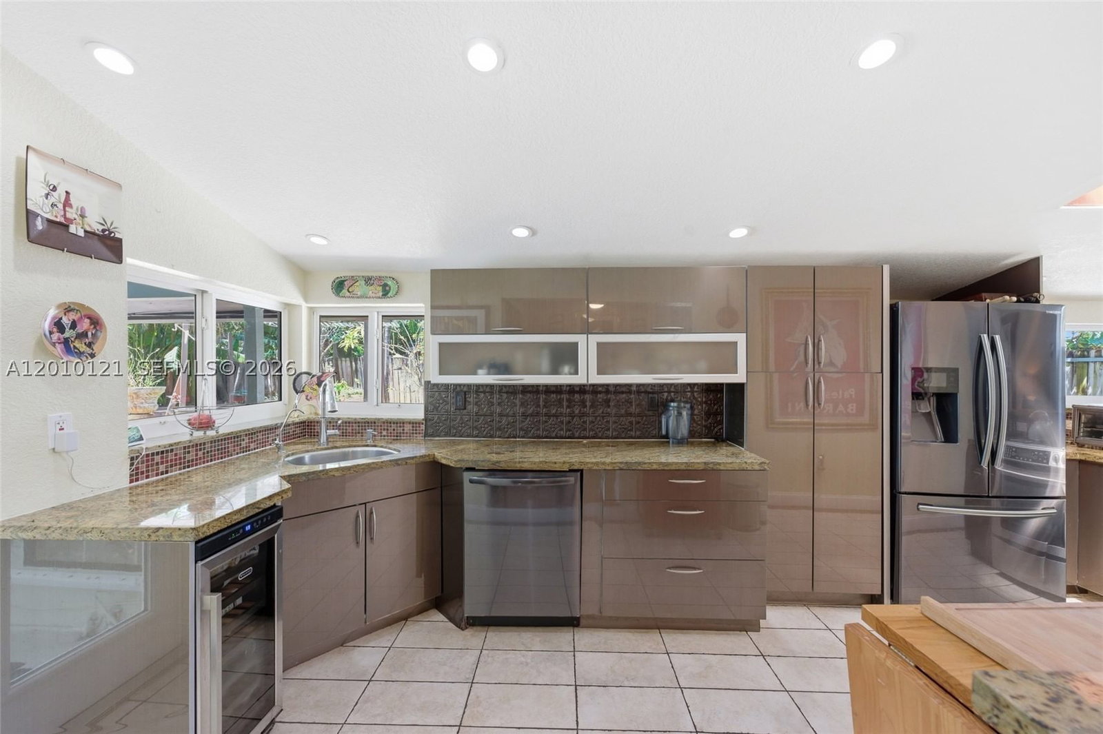 Real estate property located at 1118 16th St, Broward, Lauderdale Villas, Fort Lauderdale, FL