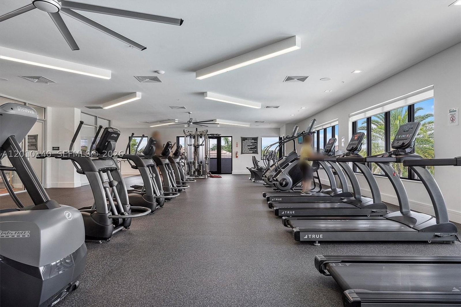 Real estate property located at 8368 Central Park Blvd, Miami-dade, Downtown Doral South Phase, Doral, FL