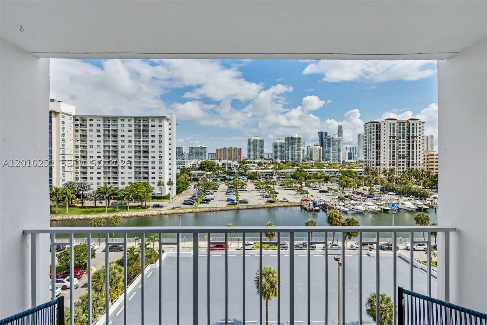 Real estate property located at 500 Bayview Dr #727, Miami-dade, Arlen House West Condo, Sunny Isles Beach, FL