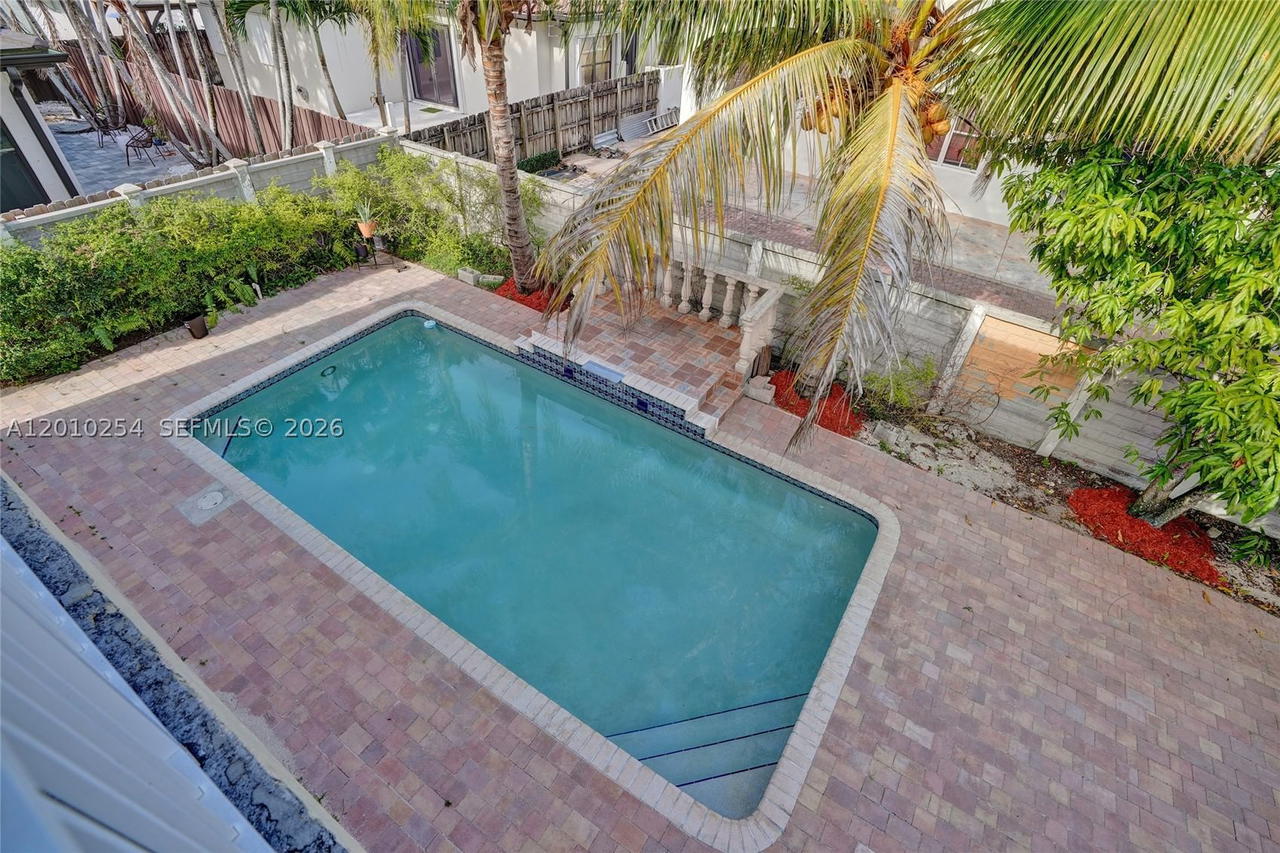 Real estate property located at 17951 91st Ct, Miami-dade, Century Gardens, Hialeah, FL