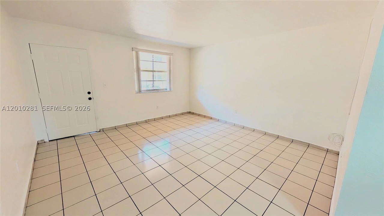 Real estate property located at 4655 Palm Ave #124, Miami-dade, Royal Palm Gardens Condo, Hialeah, FL