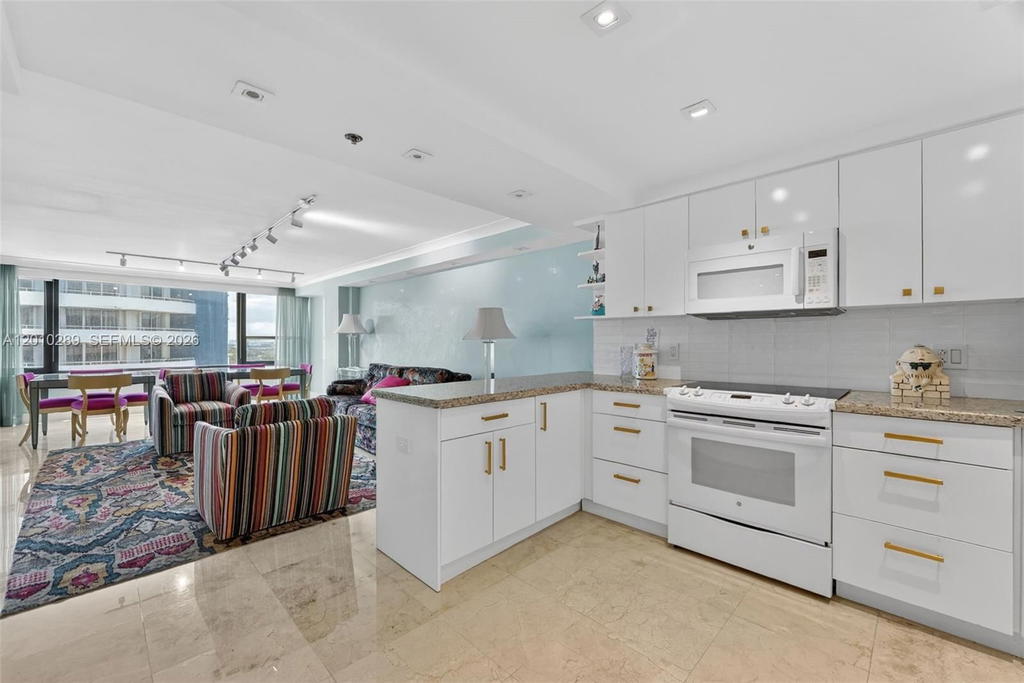 Real estate property located at 5225 Collins Ave #1519, Miami-dade, The Alexander Condo, Miami Beach, FL