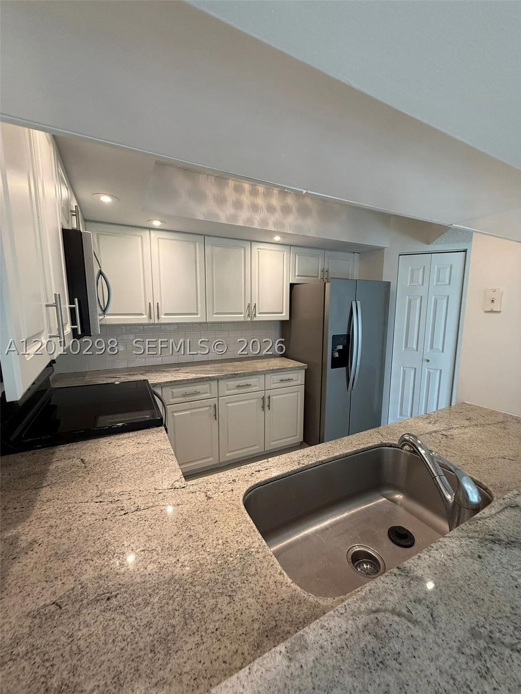 Real estate property located at 1300 125th Ave #404K, Broward, Cambridge At Century Vill, Pembroke Pines, FL