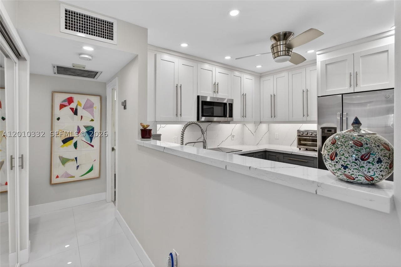 Real estate property located at 1985 Ocean Dr #22H, Broward, Hemispheres Condo, Hallandale Beach, FL