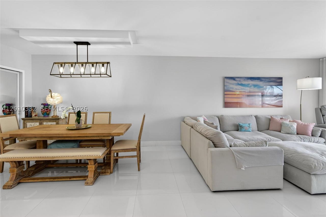 Real estate property located at 1985 Ocean Dr #22H, Broward, Hemispheres Condo, Hallandale Beach, FL