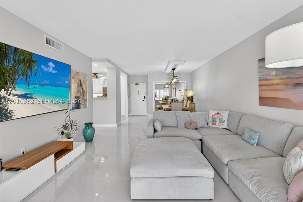 Real estate property located at 1985 Ocean Dr #22H, Broward, Hemispheres Condo, Hallandale Beach, FL