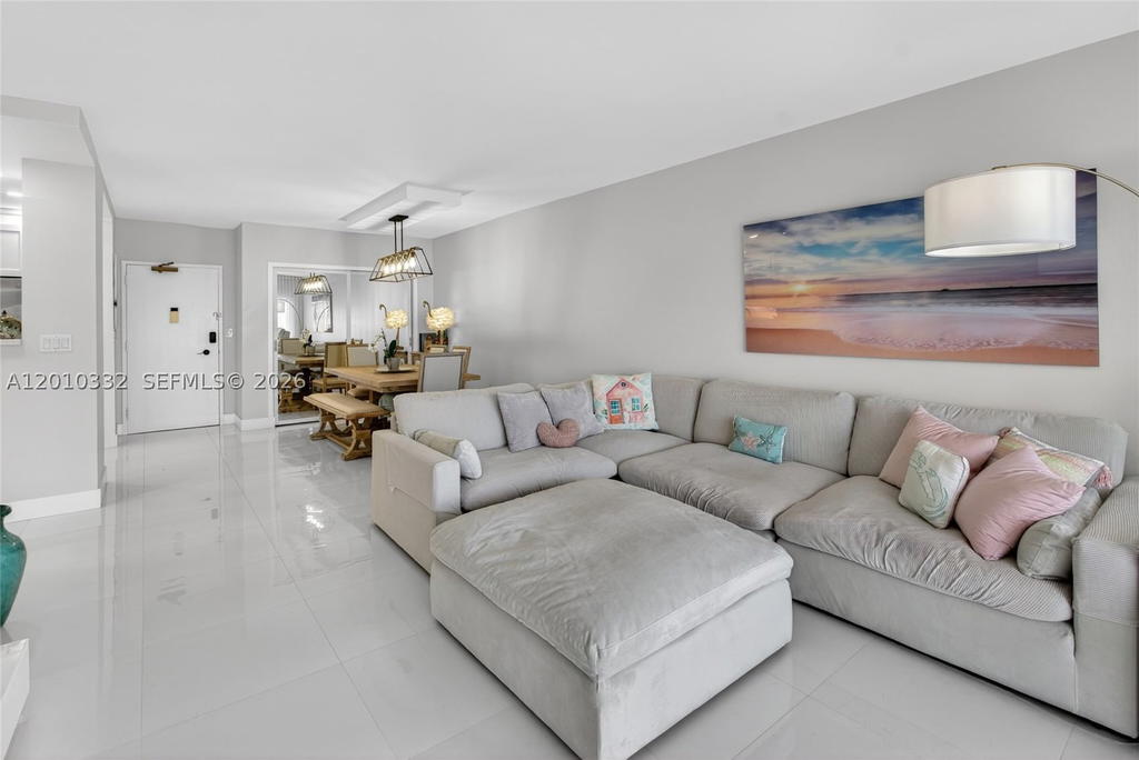 Real estate property located at 1985 Ocean Dr #22H, Broward, Hemispheres Condo, Hallandale Beach, FL