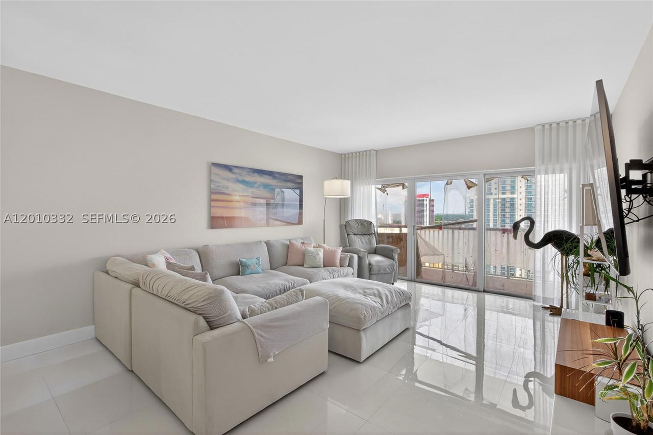 Real estate property located at 1985 Ocean Dr #22H, Broward, Hemispheres Condo, Hallandale Beach, FL