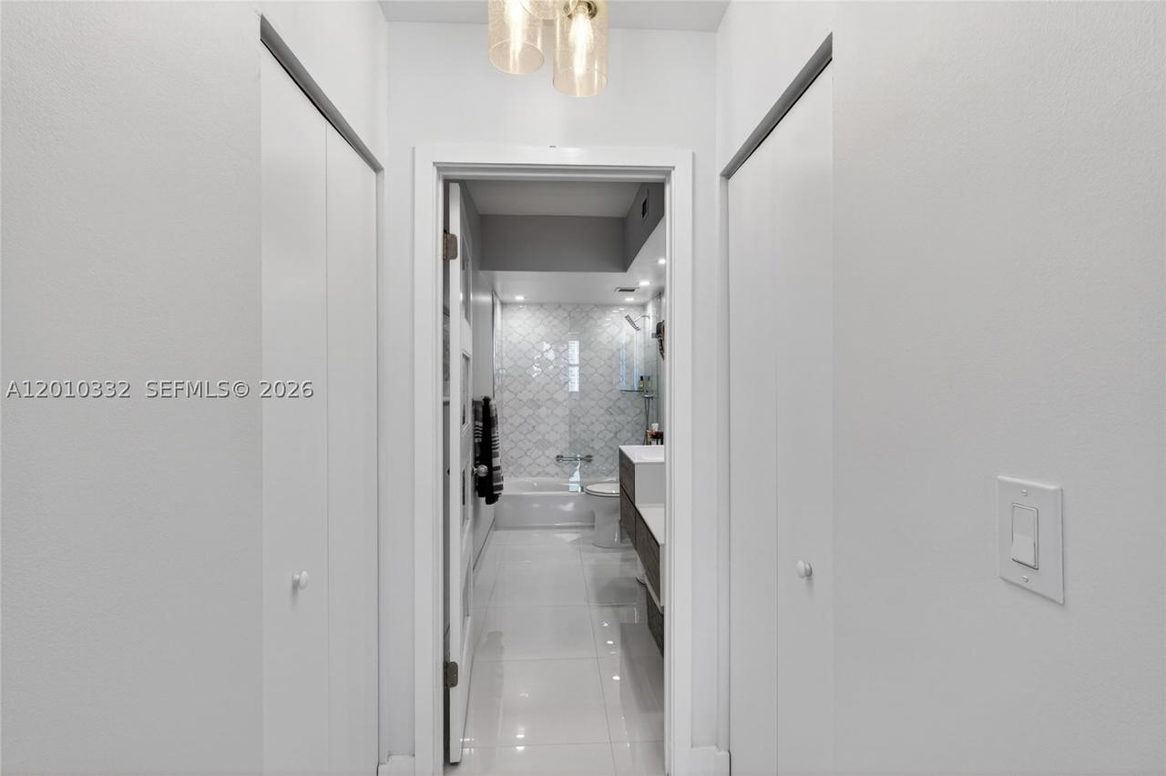 Real estate property located at 1985 Ocean Dr #22H, Broward, Hemispheres Condo, Hallandale Beach, FL