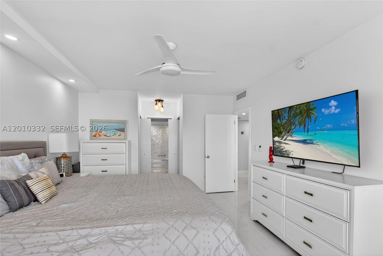 Real estate property located at 1985 Ocean Dr #22H, Broward, Hemispheres Condo, Hallandale Beach, FL