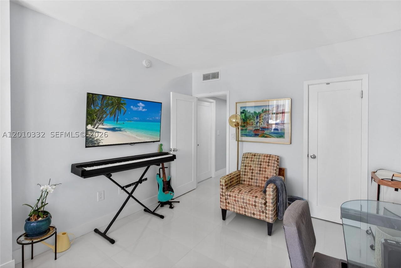 Real estate property located at 1985 Ocean Dr #22H, Broward, Hemispheres Condo, Hallandale Beach, FL