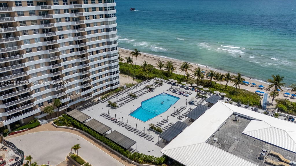 Real estate property located at 1985 Ocean Dr #22H, Broward, Hemispheres Condo, Hallandale Beach, FL
