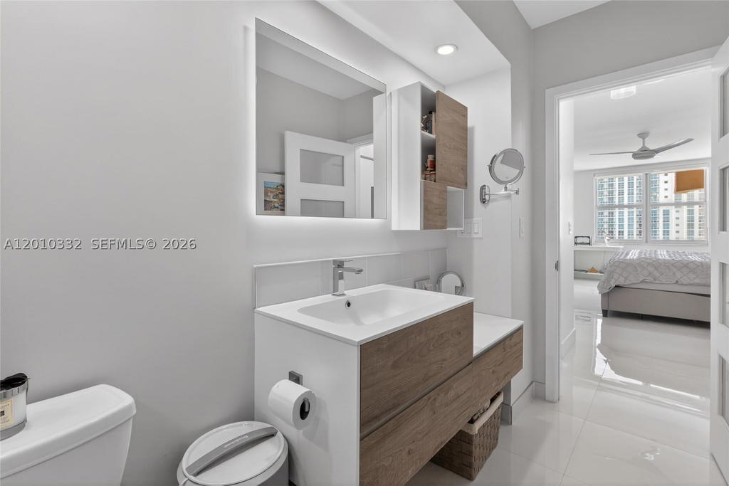 Real estate property located at 1985 Ocean Dr #22H, Broward, Hemispheres Condo, Hallandale Beach, FL