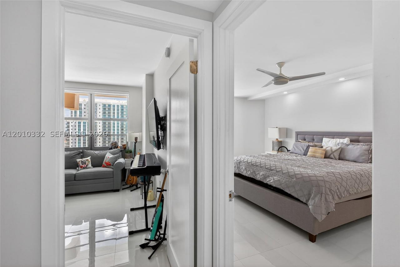 Real estate property located at 1985 Ocean Dr #22H, Broward, Hemispheres Condo, Hallandale Beach, FL
