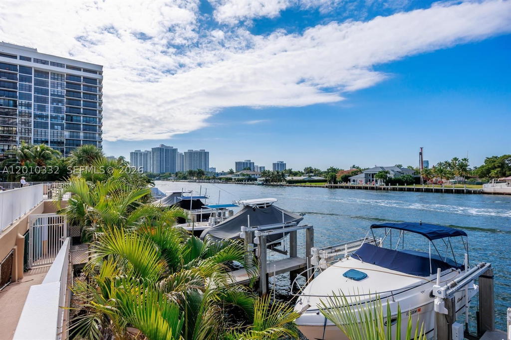 Real estate property located at 1985 Ocean Dr #22H, Broward, Hemispheres Condo, Hallandale Beach, FL