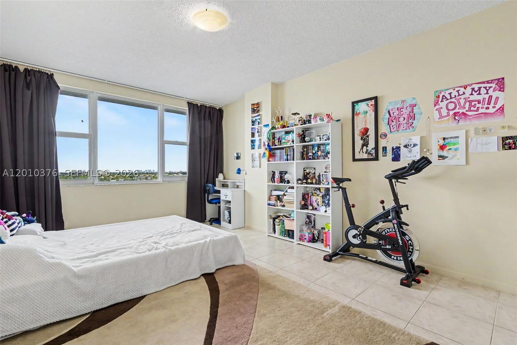 Real estate property located at 3800 Hillcrest Dr #1211, Broward, Hillcrest East No 25 Cond, Hollywood, FL