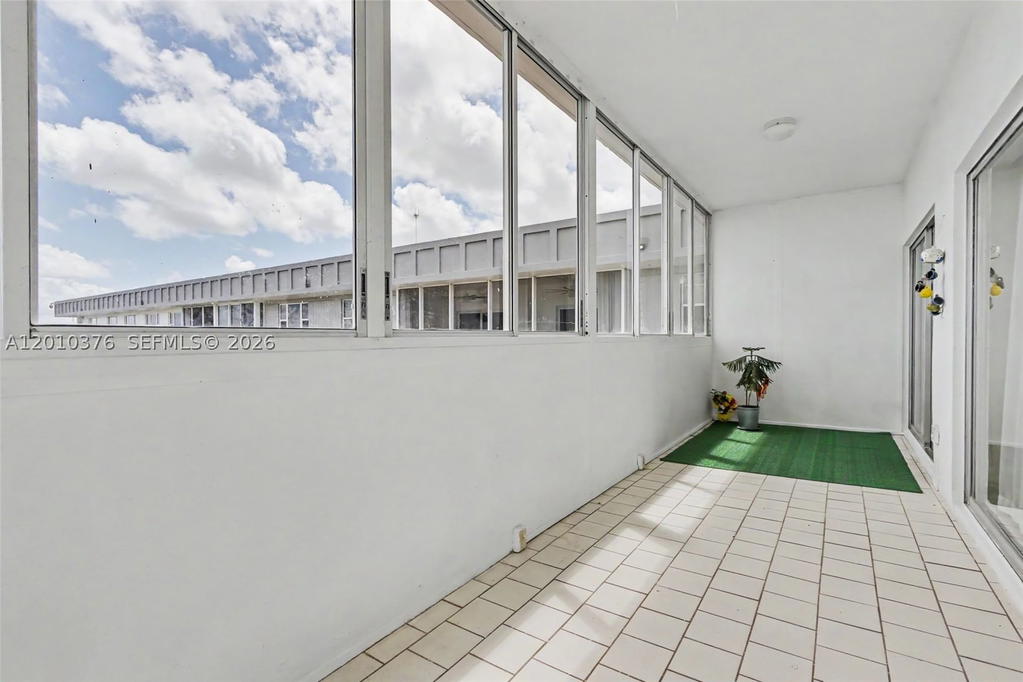 Real estate property located at 3800 Hillcrest Dr #1211, Broward, Hillcrest East No 25 Cond, Hollywood, FL