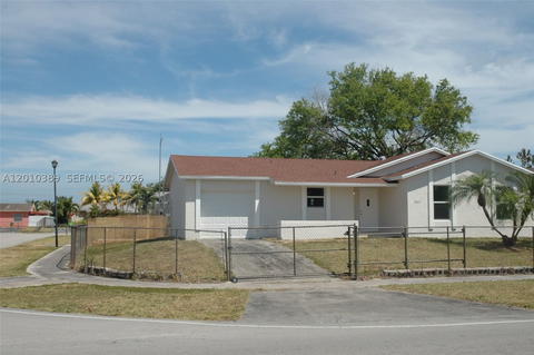 Real estate property located at 25811 132nd Ave, Miami-dade, Meadow Wood Manor #4, Homestead, FL
