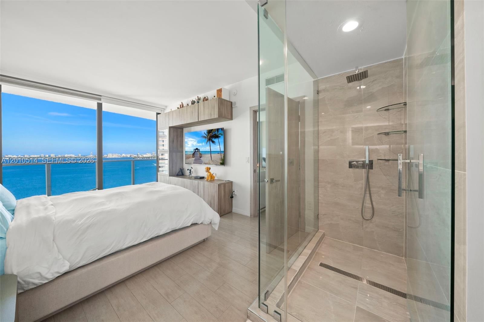 Real estate property located at 460 28th St #2405, Miami-dade, Icon Bay Condo, Miami, FL