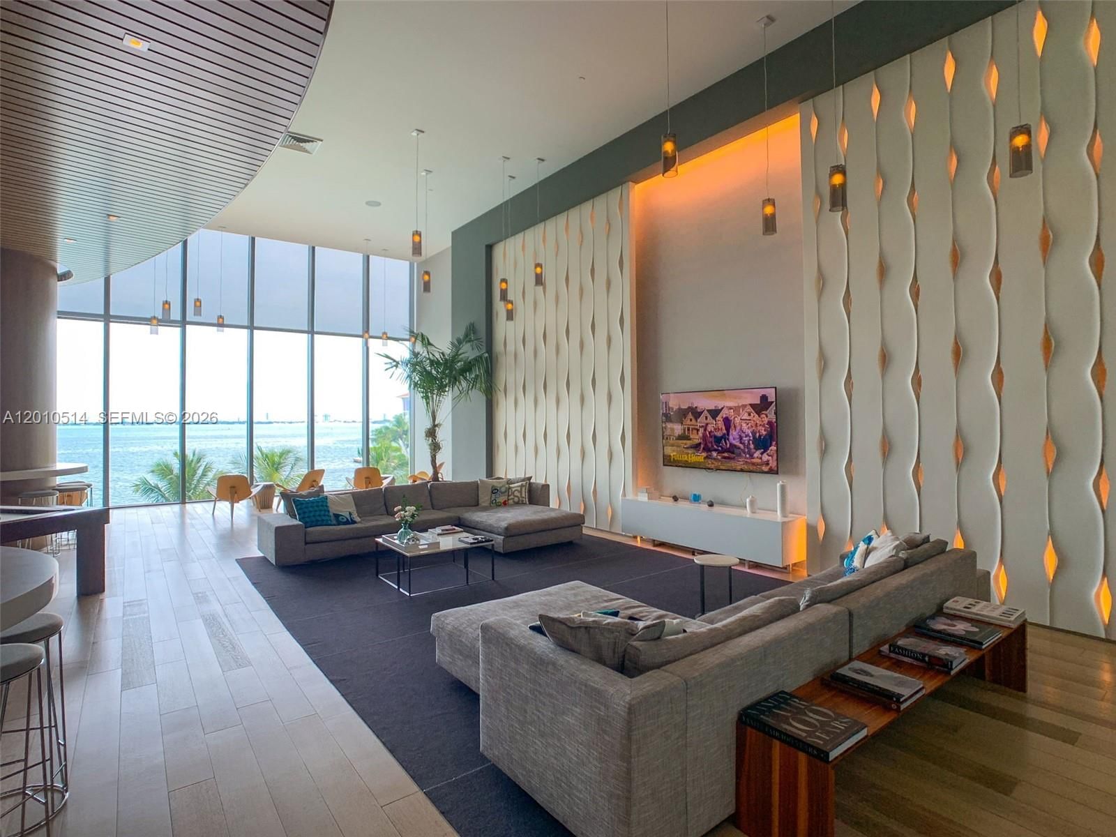 Real estate property located at 460 28th St #2405, Miami-dade, Icon Bay Condo, Miami, FL