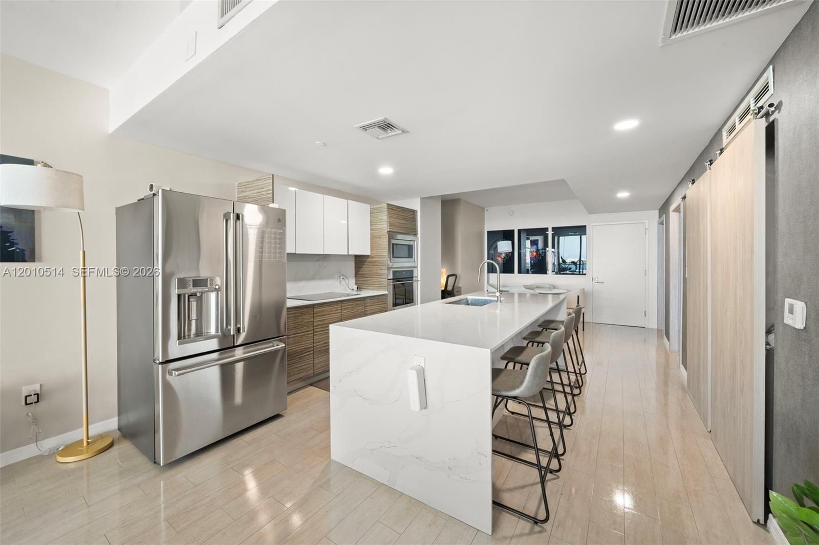 Real estate property located at 460 28th St #2405, Miami-dade, Icon Bay Condo, Miami, FL