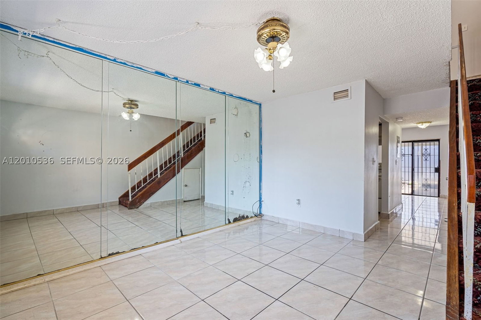 Real estate property located at 2331 66th Pl #201, Miami-dade, Westland Village Condo Iv, Hialeah, FL