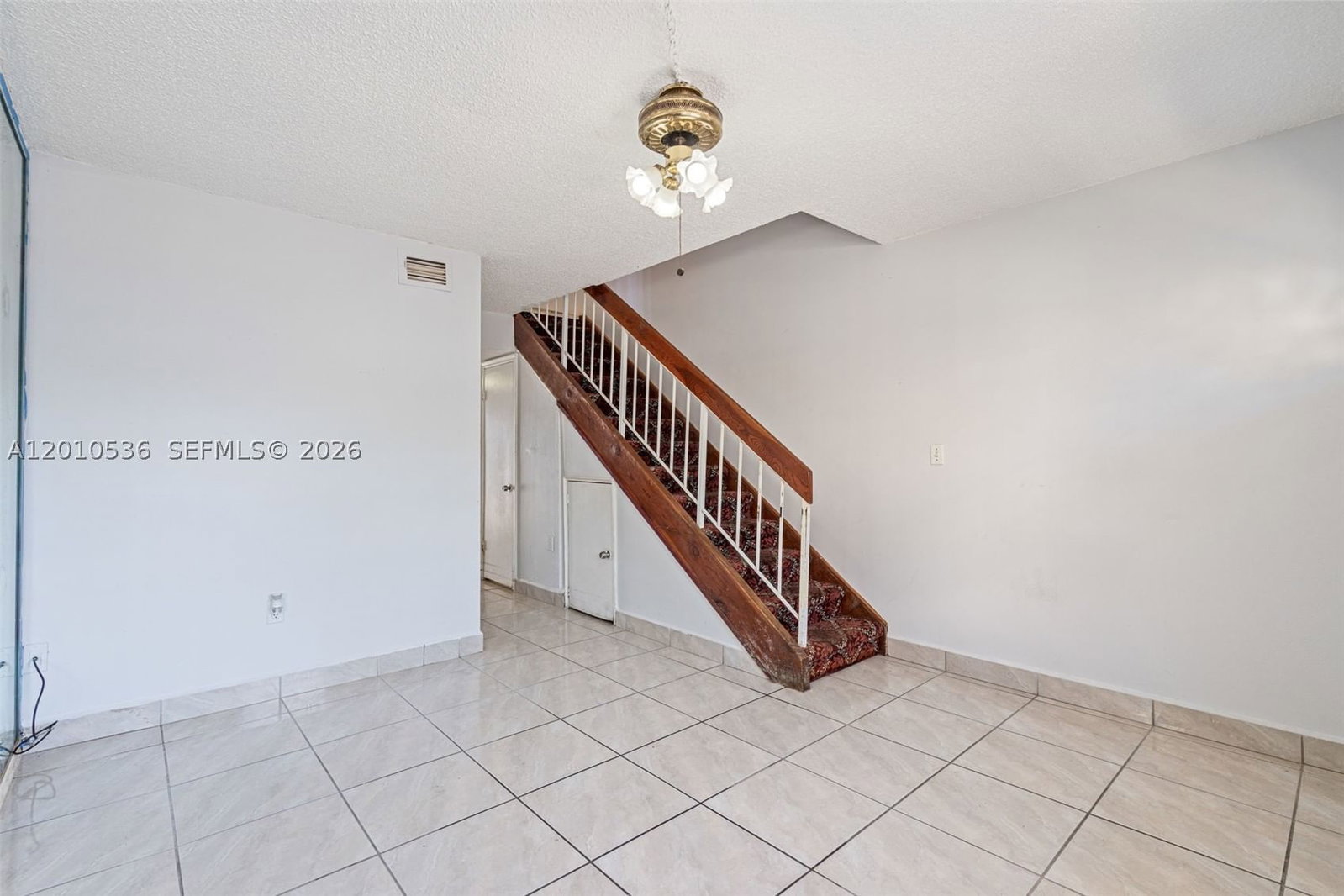 Real estate property located at 2331 66th Pl #201, Miami-dade, Westland Village Condo Iv, Hialeah, FL