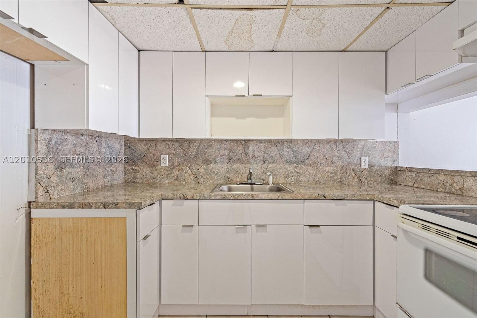Real estate property located at 2331 66th Pl #201, Miami-dade, Westland Village Condo Iv, Hialeah, FL