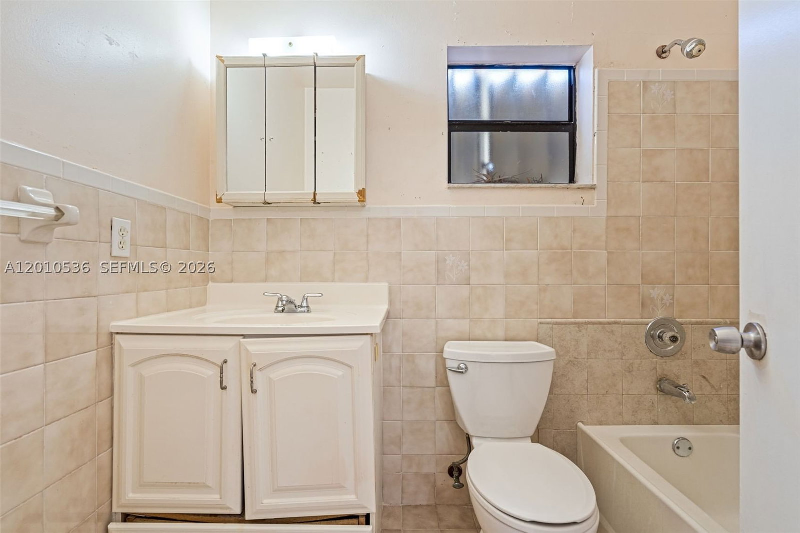 Real estate property located at 2331 66th Pl #201, Miami-dade, Westland Village Condo Iv, Hialeah, FL