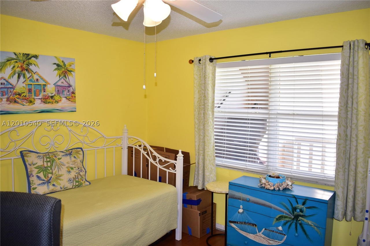 Real estate property located at 9321 Sunrise Lakes Blvd #201, Broward, Sunrise Lakes 94 Condo, Sunrise, FL