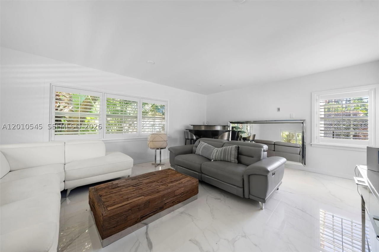 Real estate property located at 5824 Alton Rd, Miami-dade, La Gorce Golf Sub, Miami Beach, FL