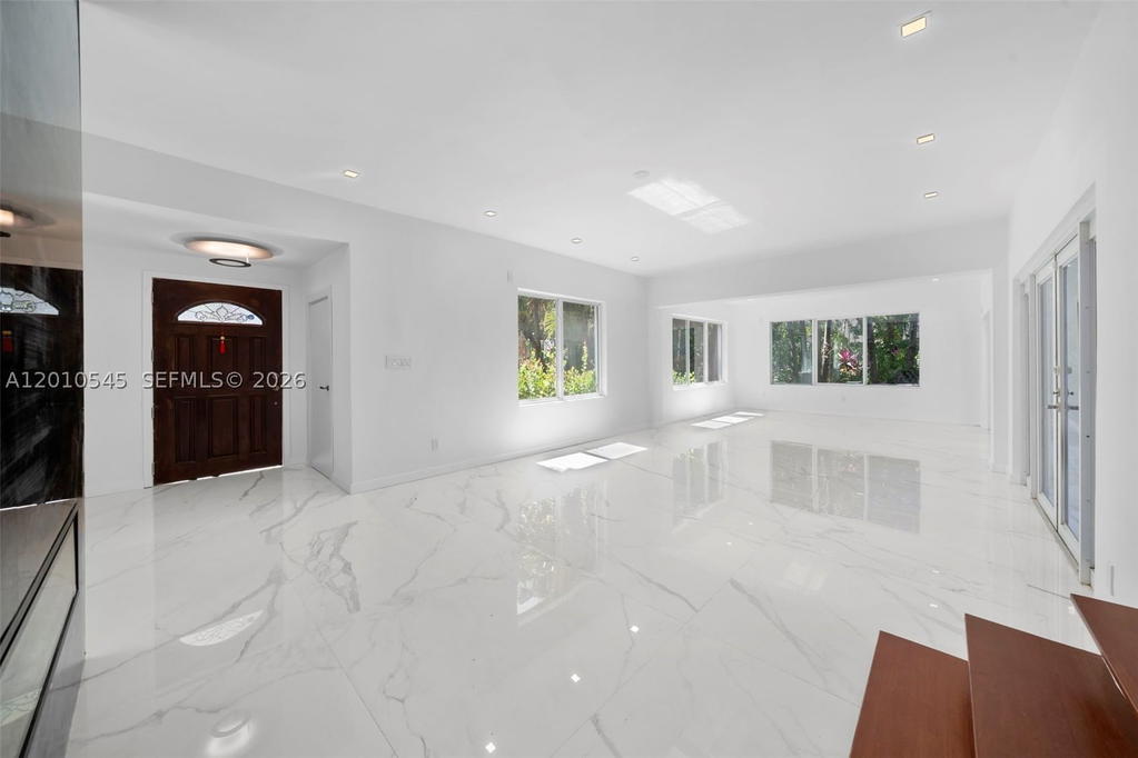Real estate property located at 5824 Alton Rd, Miami-dade, La Gorce Golf Sub, Miami Beach, FL