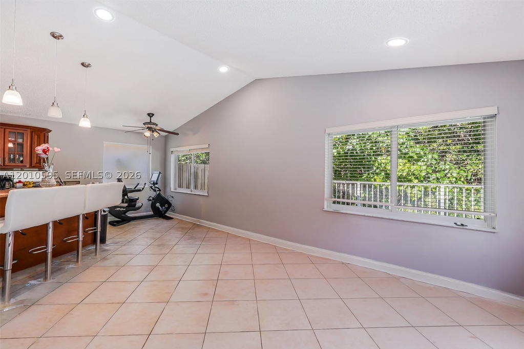 Real estate property located at 1065 Weeping Willow Way, Broward, West Lake Village Plat, Hollywood, FL