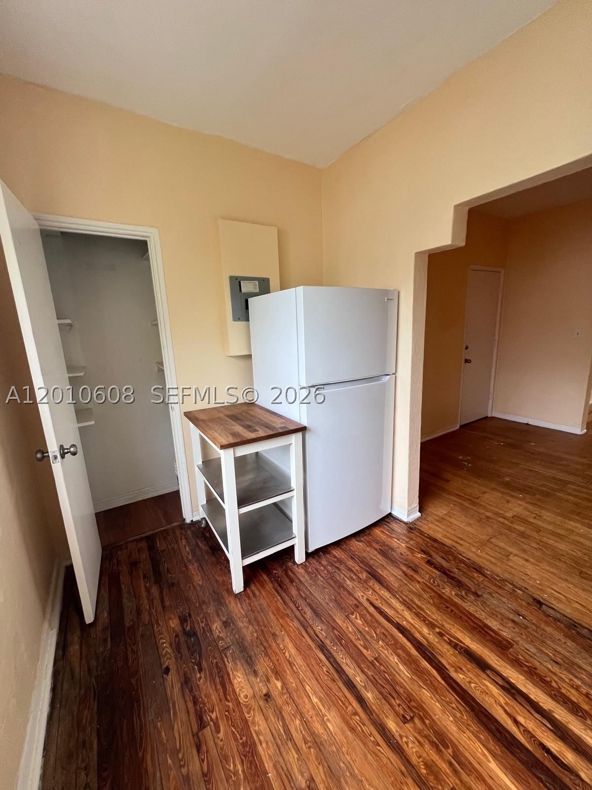 Real estate property located at 1309 Euclid Ave #7, Miami-dade, St Remy Condo, Miami Beach, FL