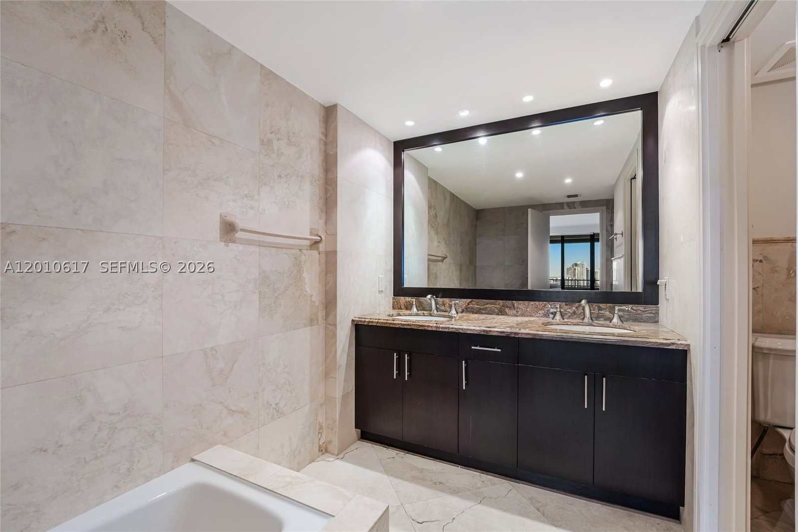 Real estate property located at , Miami-dade, Grove Isle Condo, Miami, FL