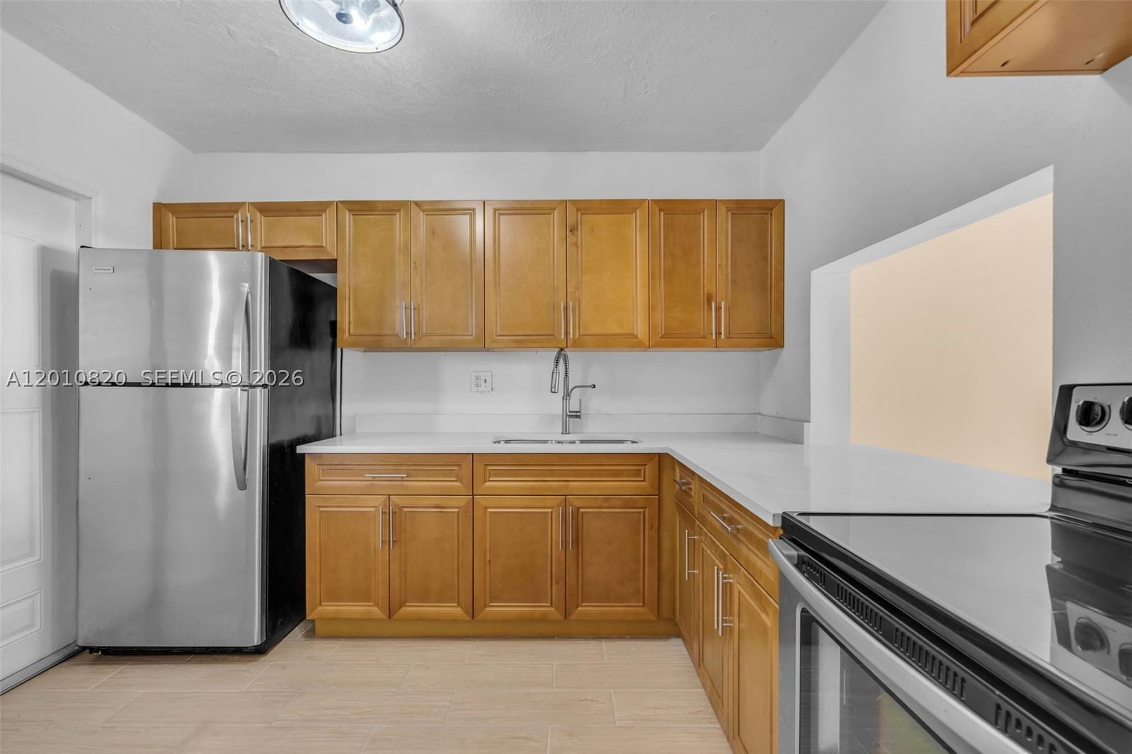 Real estate property located at 18900 3rd Ct #520, Miami-dade, Star Lakes Estates No 5 C, Miami, FL