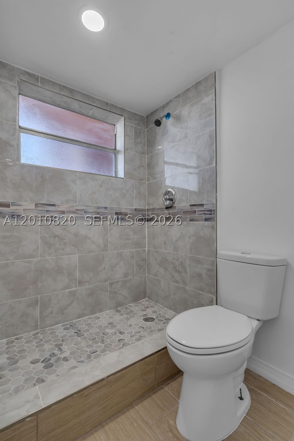 Real estate property located at 18900 3rd Ct #520, Miami-dade, Star Lakes Estates No 5 C, Miami, FL