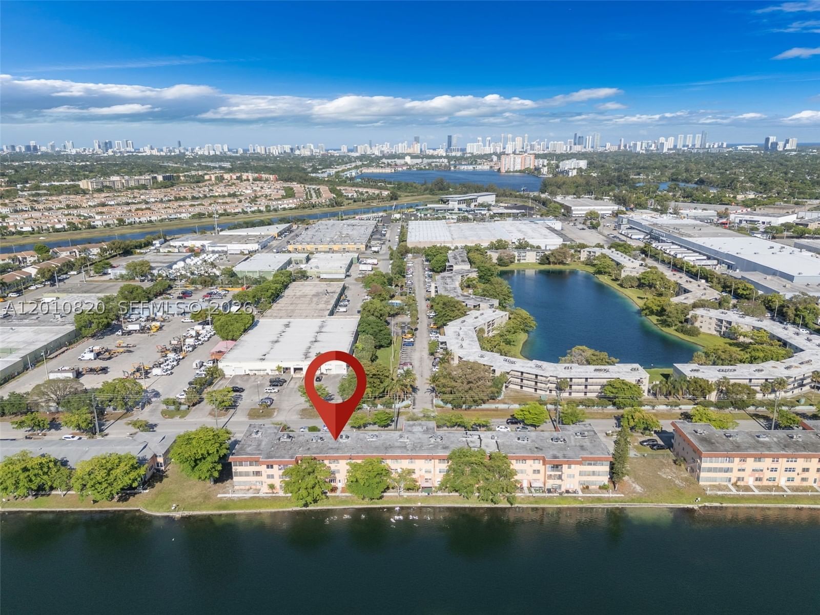 Real estate property located at 18900 3rd Ct #520, Miami-dade, Star Lakes Estates No 5 C, Miami, FL