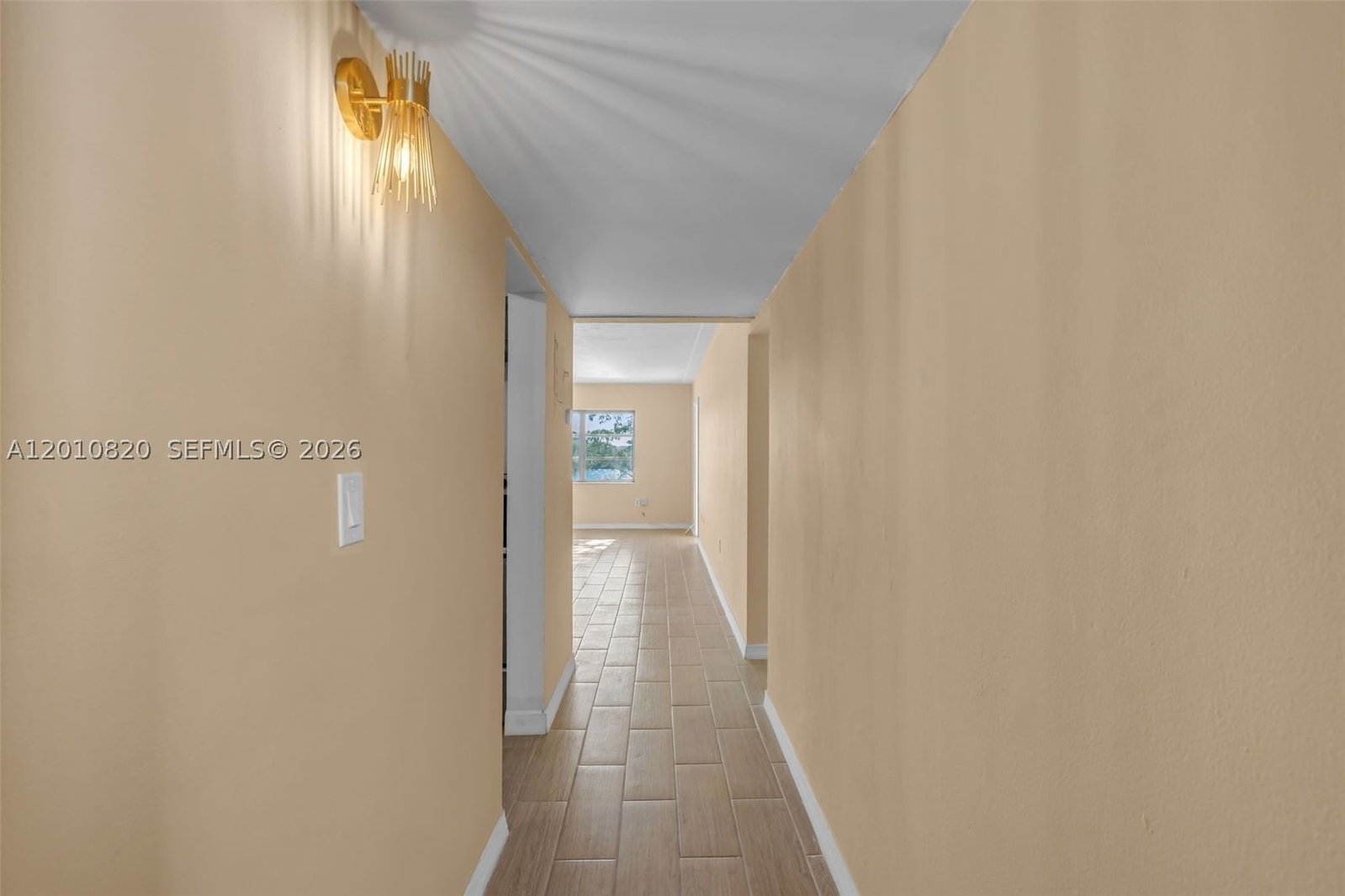 Real estate property located at 18900 3rd Ct #520, Miami-dade, Star Lakes Estates No 5 C, Miami, FL