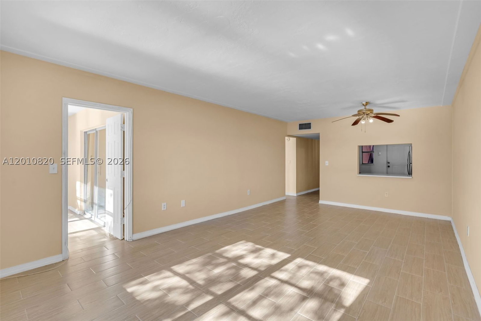 Real estate property located at 18900 3rd Ct #520, Miami-dade, Star Lakes Estates No 5 C, Miami, FL