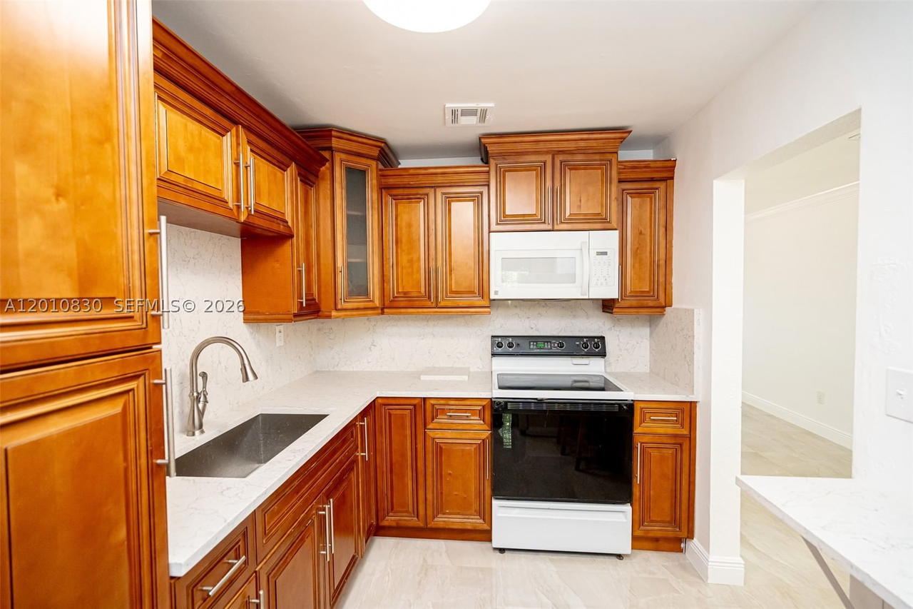 Real estate property located at 18010 48th Ct, Miami-dade, Carol City 3rd Addn, Miami Gardens, FL