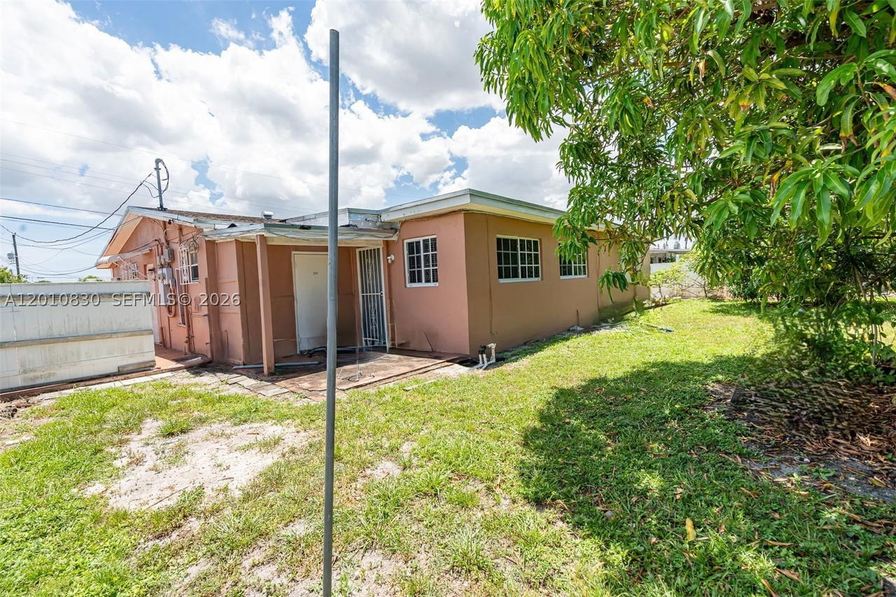 Real estate property located at 18010 48th Ct, Miami-dade, Carol City 3rd Addn, Miami Gardens, FL