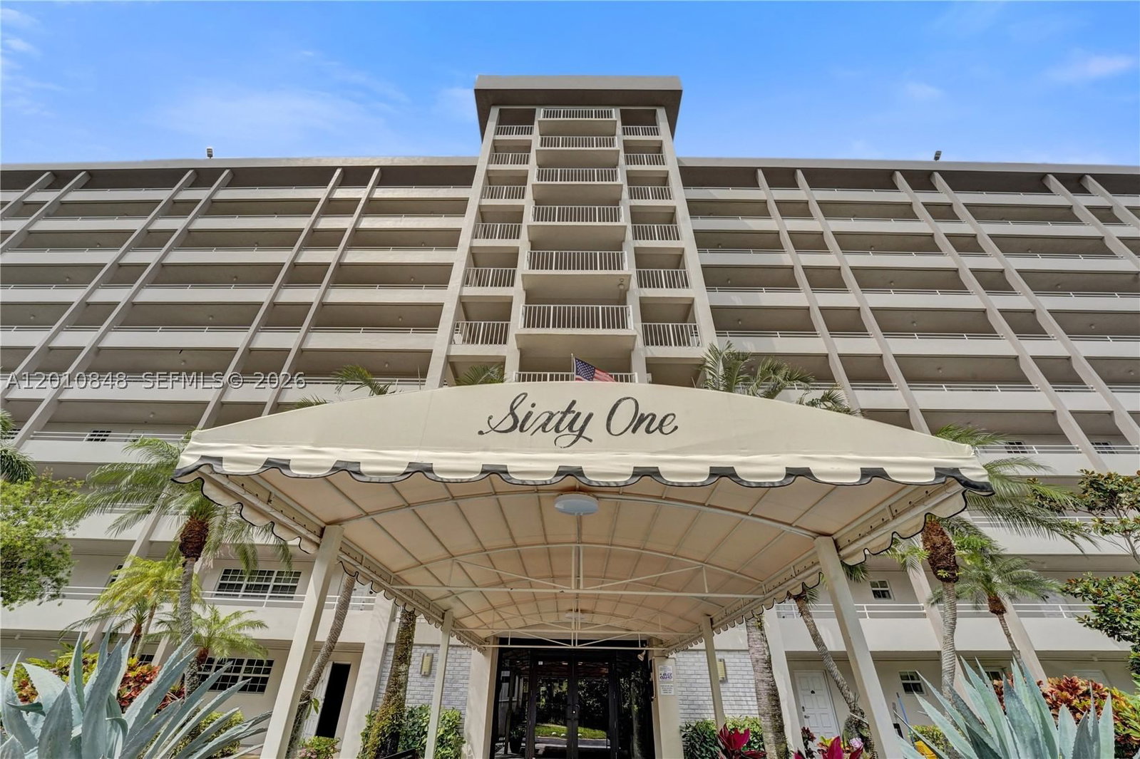Real estate property located at 575 Oaks Ln #508, Broward, No 61 Palm-aire Country Cl, Pompano Beach, FL