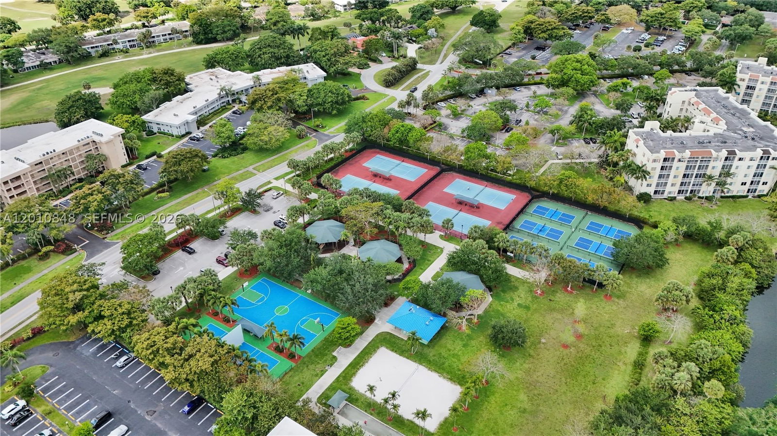 Real estate property located at 575 Oaks Ln #508, Broward, No 61 Palm-aire Country Cl, Pompano Beach, FL