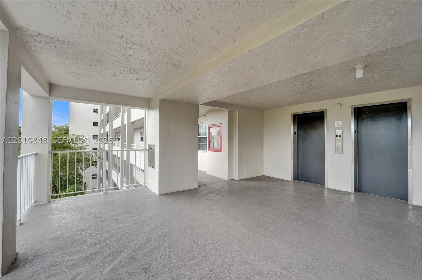 Real estate property located at 575 Oaks Ln #508, Broward, No 61 Palm-aire Country Cl, Pompano Beach, FL