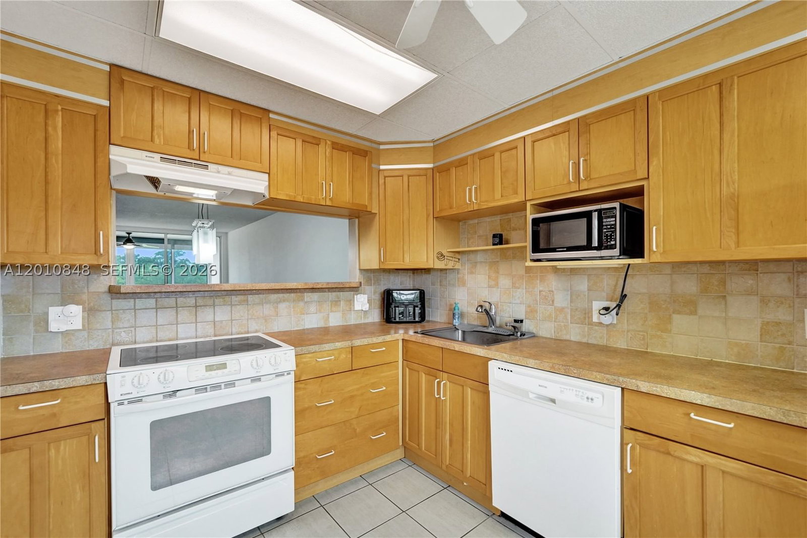 Real estate property located at 575 Oaks Ln #508, Broward, No 61 Palm-aire Country Cl, Pompano Beach, FL