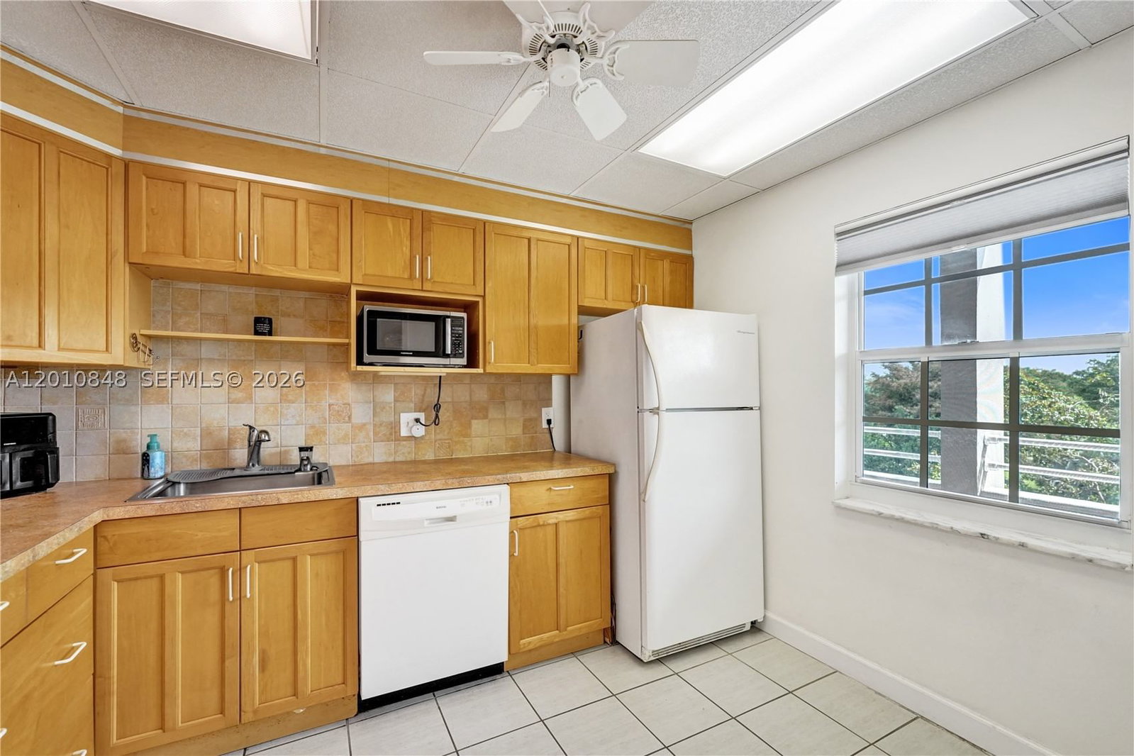 Real estate property located at 575 Oaks Ln #508, Broward, No 61 Palm-aire Country Cl, Pompano Beach, FL